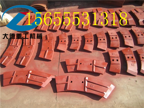 南方路機(jī)2000D/南方路機(jī)120站攪拌機(jī)襯板和攪拌機(jī)軸端密封配件